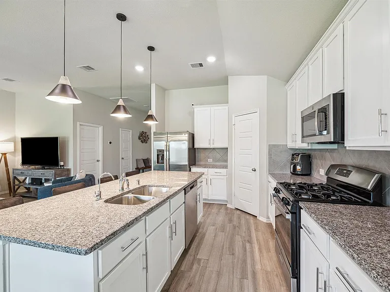 6414 Fiddlewood Thicket Ln — Photo 13