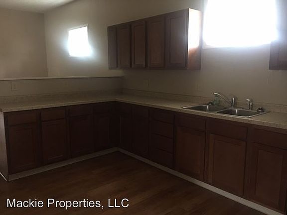 2nd image of 302 S 2nd St