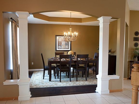 4th image of 4790 Sarah Ln