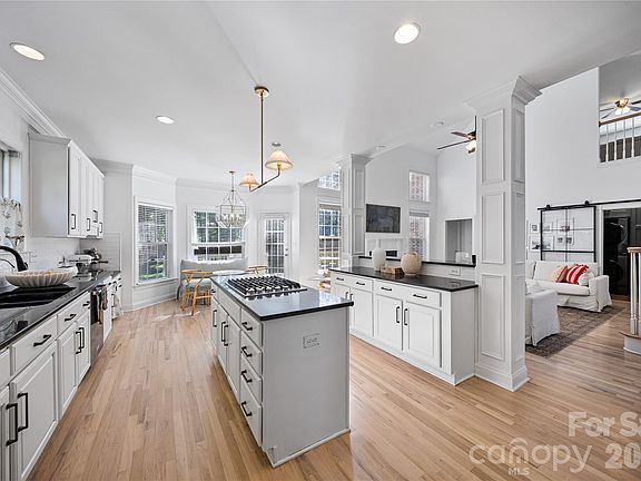 4th image of 1234 Dobson Dr