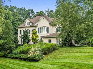 11470 Foxclove Rd, Oakton, VA 22124