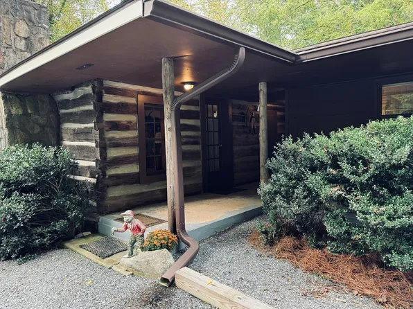 15 Crackerjack Ln, Whittier, NC 28789