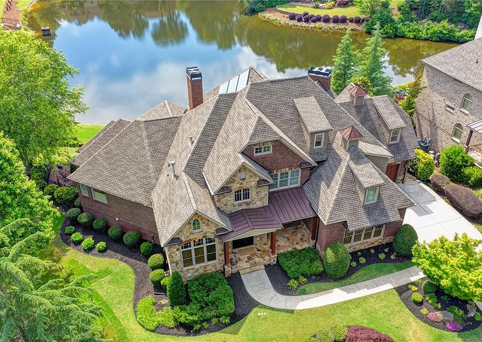 1st image of 2565 Hermitage Dr