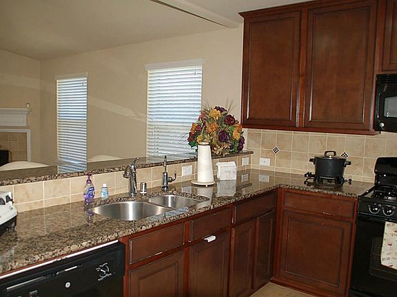 5th image of 18219 Surrey Lake Ln