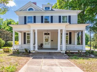 219 N Mulberry St, Statesville, NC 28677