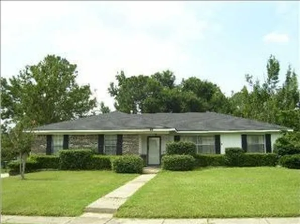 6504 Gaslight Ln S, Mobile, AL 36695