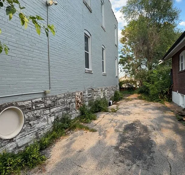 2256 Blendon Pl — Photo 15