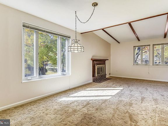 5th image of 503 N Pickett St