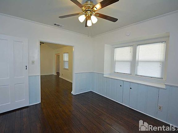 4th image of 1050 E Cypress Ave