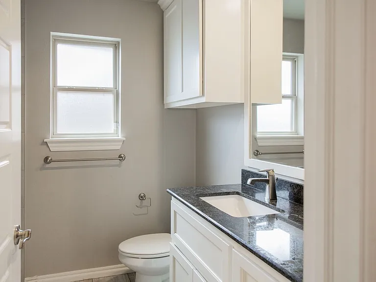 3320 NW 187th Ter — Photo 31