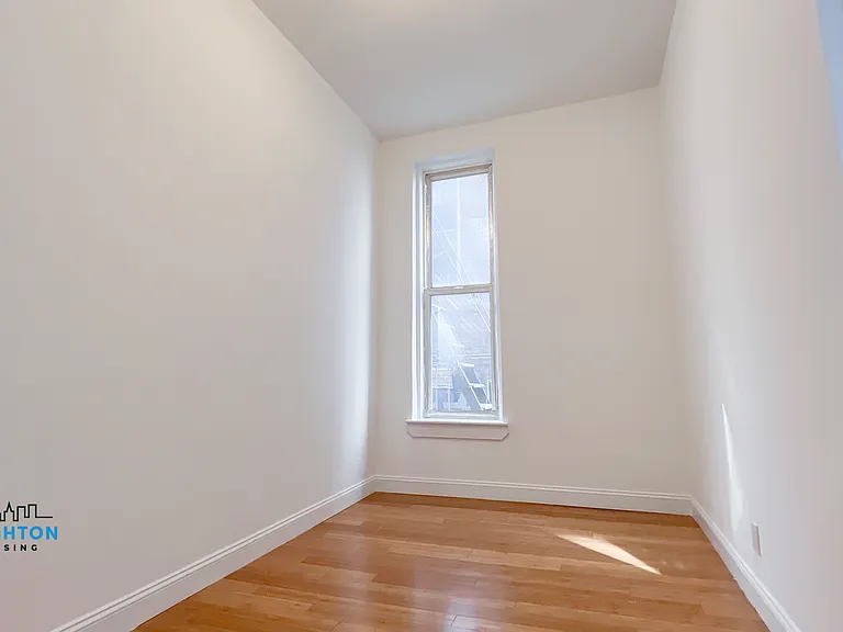 225 E 14th St #4-D — Photo 5