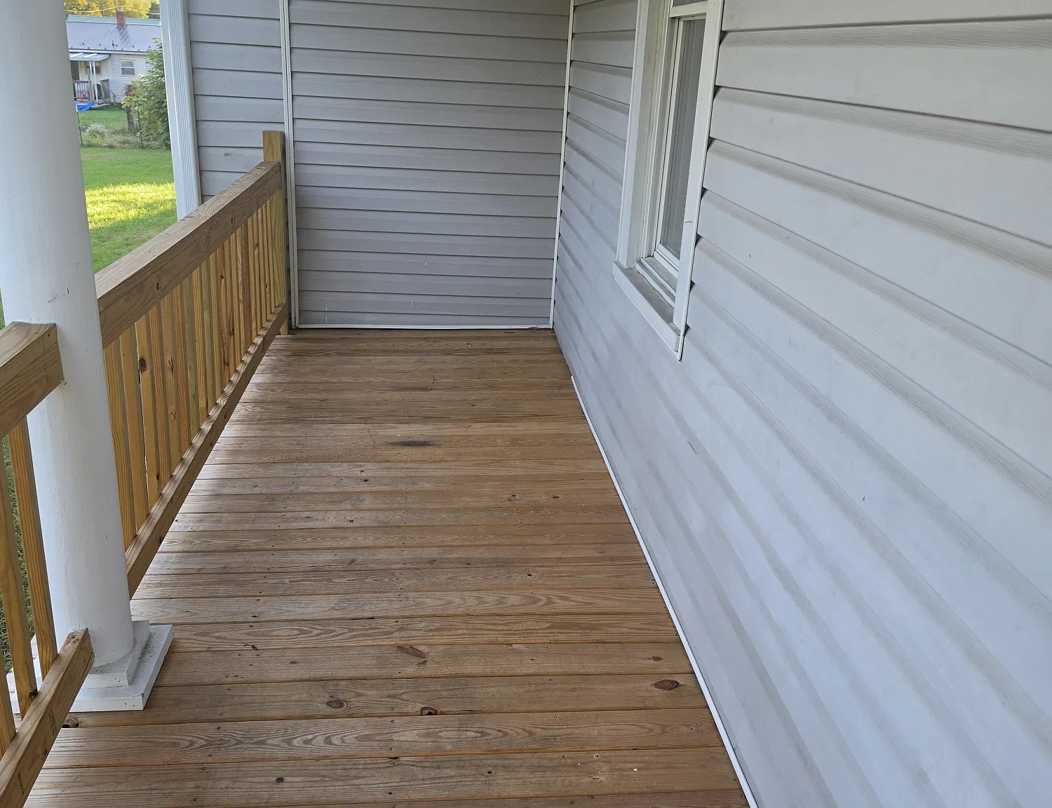 3 bed, 1.5 bath, 1300 sqft, $1,500 — Photo 2