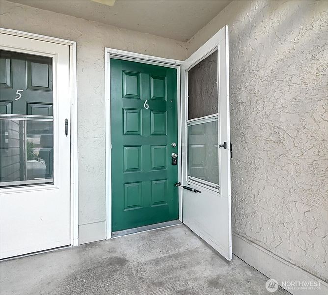 2nd image of 1102 8th Street NE #6