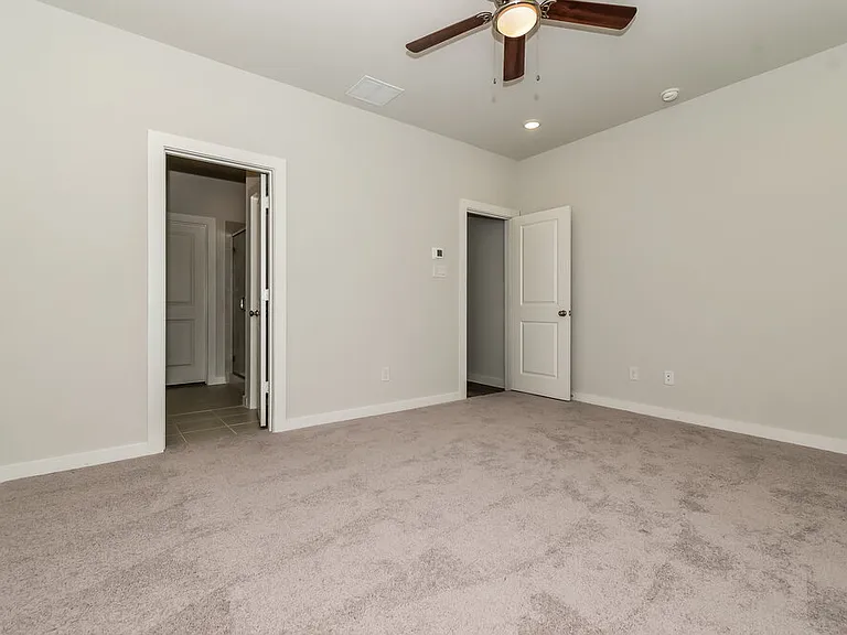 819 Brilliance Dr — Photo 11