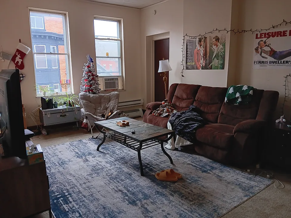 2148 Auburn Ave #4