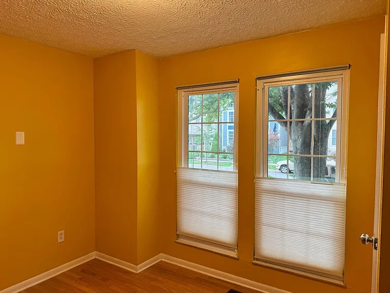 1238 Michigan Ave — Photo 11