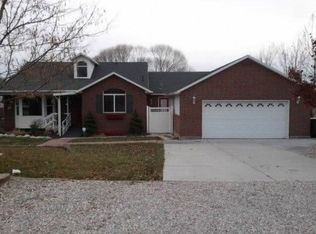 819 N Harrisville Rd, Harrisville, UT 84404