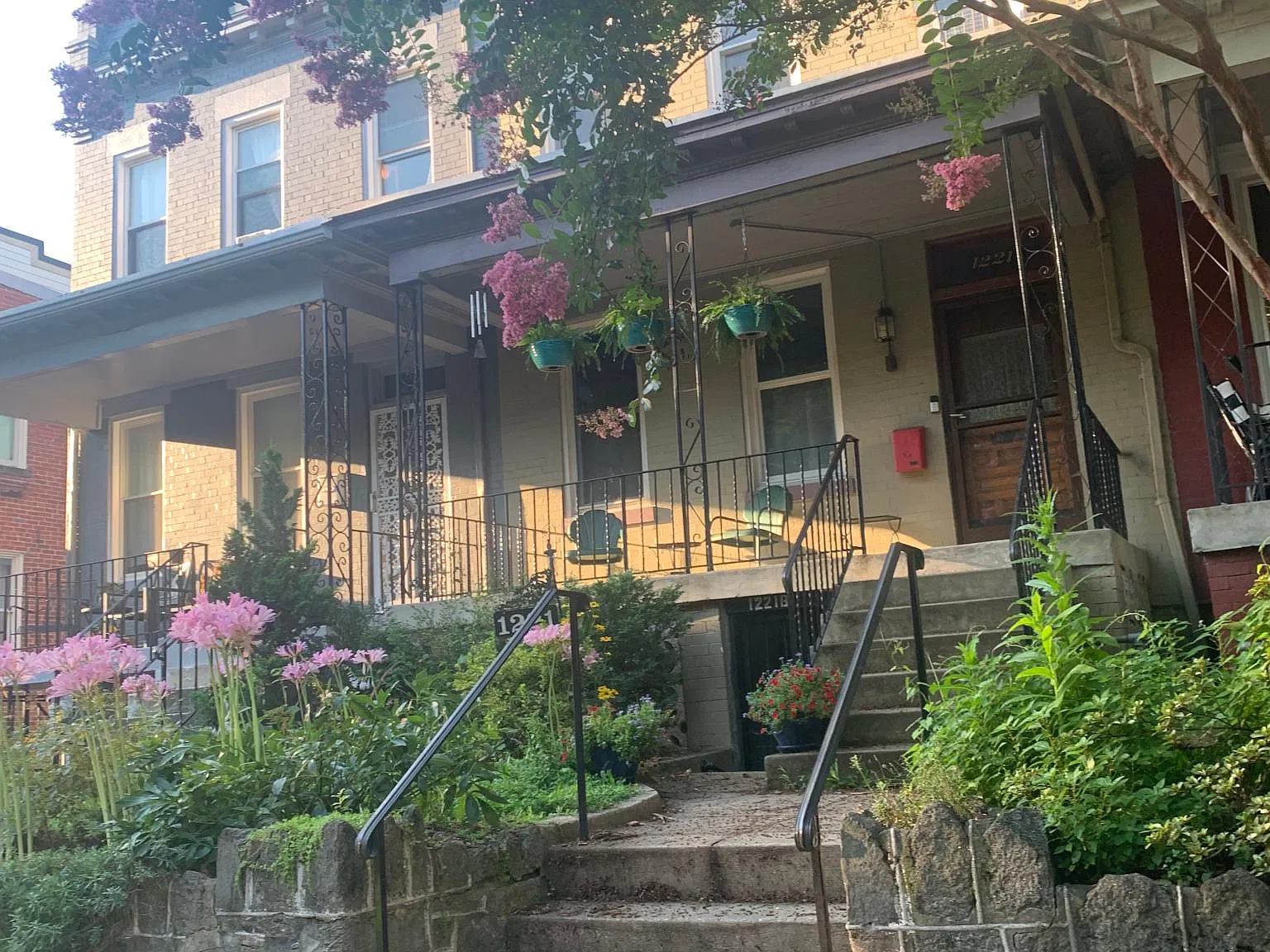 1221 F Street NE — Photo 2