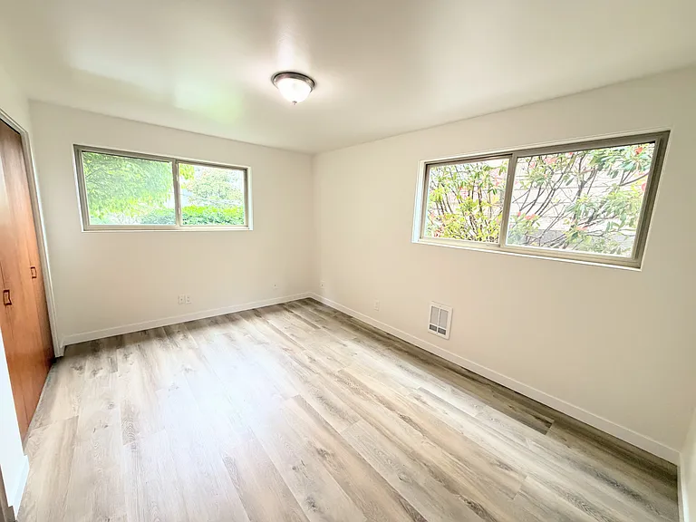 405 Walnut St #1 — Photo 13