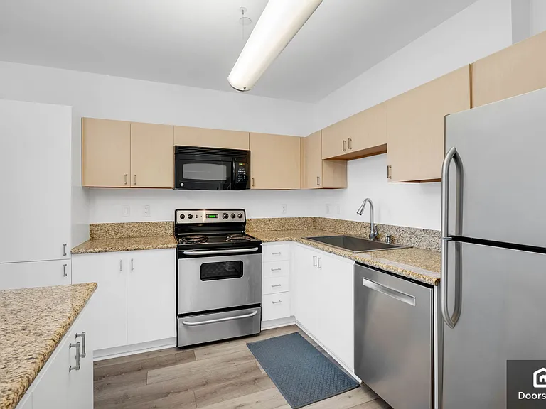 630 W 6th St #615 — Photo 2