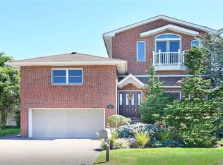 441 Charles Ln, Wantagh, NY 11793
