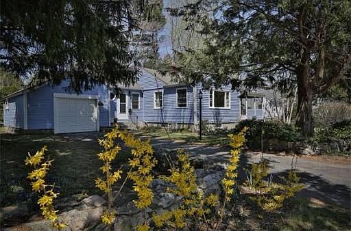 1st image of 22 Elmira Ave