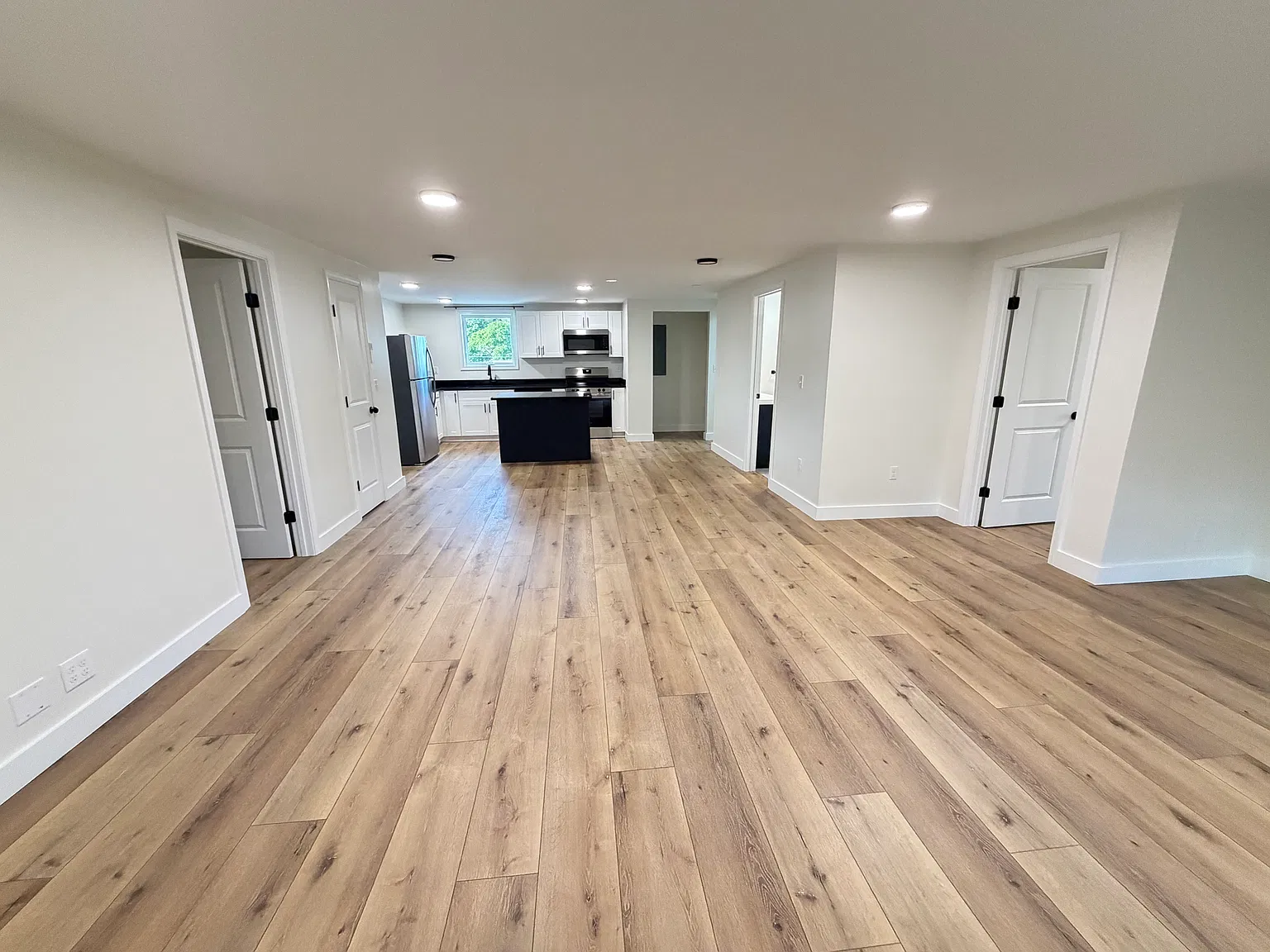 3 bed, 1500 sqft, $2,750 — Photo 4