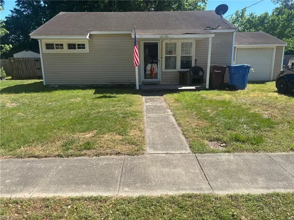 2425 Lofurno Rd, Chesapeake, VA 23323