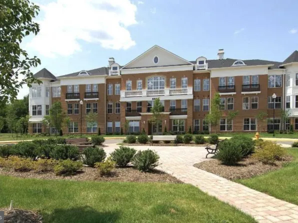 8610 Liberty Trl Unit 305, Manassas, VA 20110