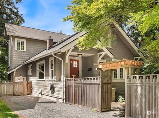 621 32nd Ave E, Seattle, WA 98112