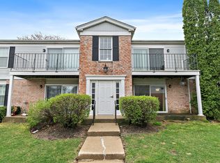 979 Golf Course Rd APT 2, Crystal Lake, IL 60014