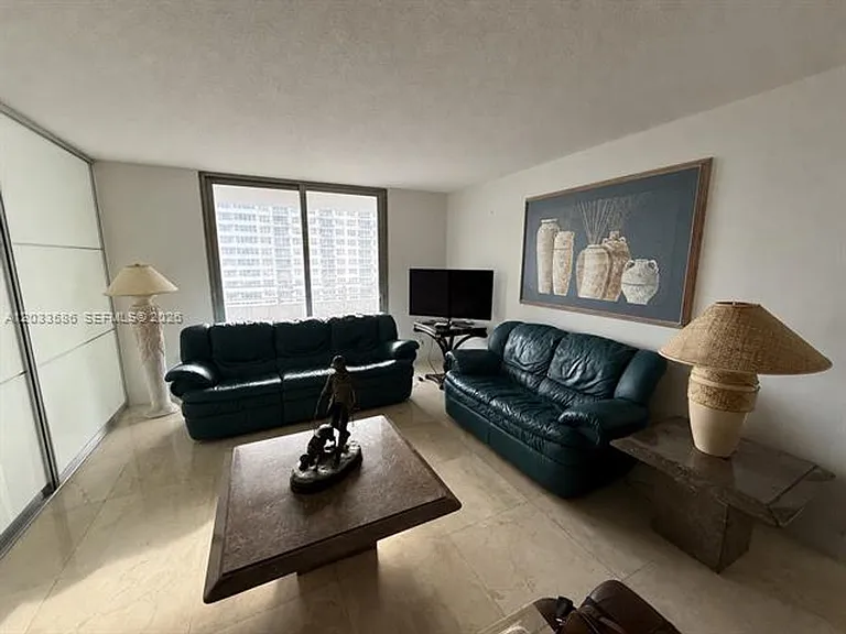 5555 Collins Ave #9V — Photo 20