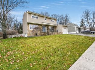 191 Clover Hill Dr, Flanders, NJ 07836
