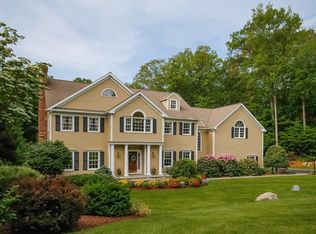 19 Arthurs Ct, Newtown, CT 06470