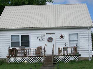1323 N Adams St, Sturgis, KY 42459