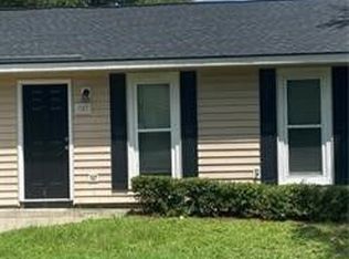 1787 Michelle Ct, Fayetteville, NC 28304
