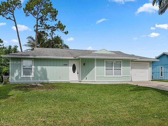 2nd image of 8300 SE Sweet Bay Dr