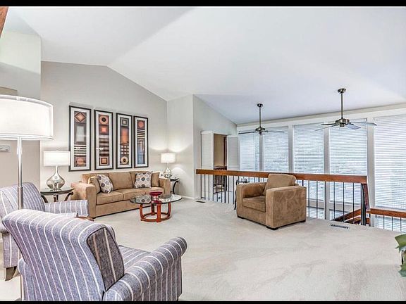 4th image of 1937 Schoettler Valley Dr