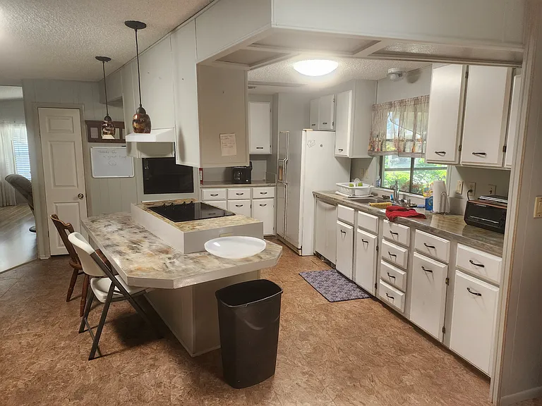 5631 Seven Oaks Dr — Photo 14