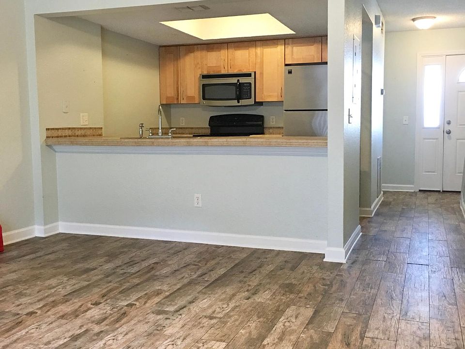 Kitchen / Living Room