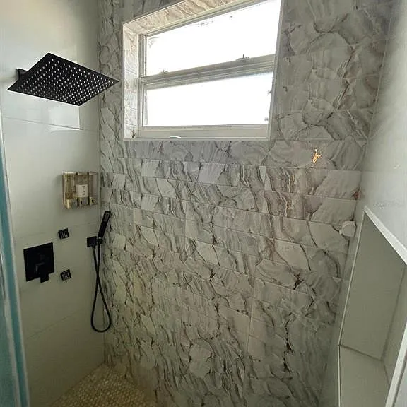 20530 Quinn St — Photo 33