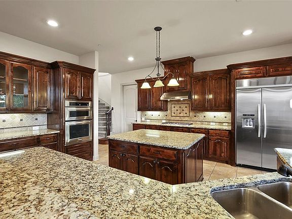4th image of 300 Corral Ct