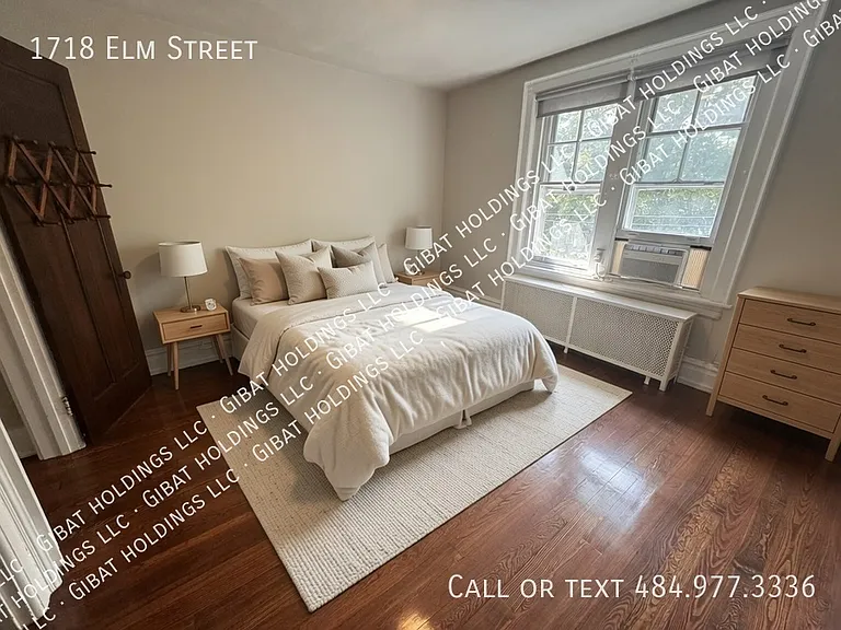 1718 Elm St — Photo 16