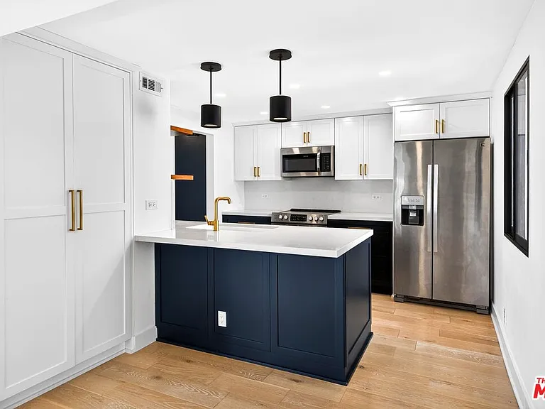 10535 Wilshire Blvd #411 — Photo 7
