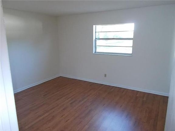5th image of 155 25th Ave