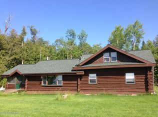 8648 Dawson Rd NW, Angle Inlet, MN 56711