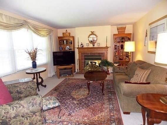 3rd image of 2302 N Harmony Dr