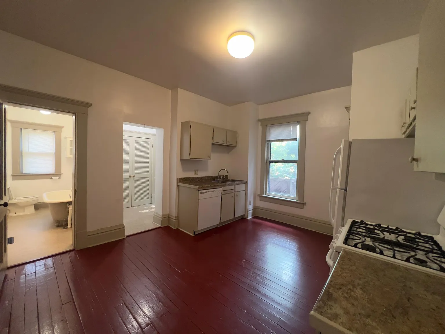 336 W 5th Ave — Photo 4