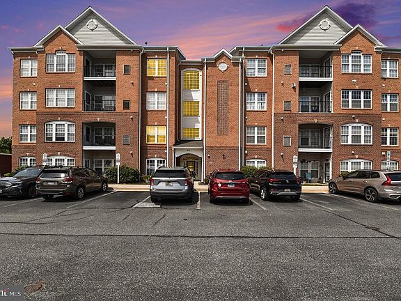 3rd image of 812 Long Dr APT A
