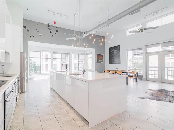 1901 Post Oak Blvd APT 4102, Houston, TX 77056